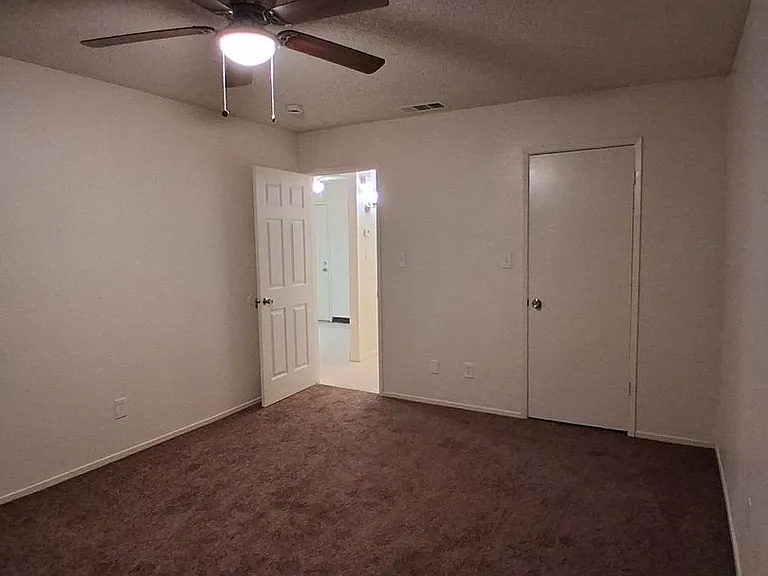1220 N Sylmar Ave — Photo 7
