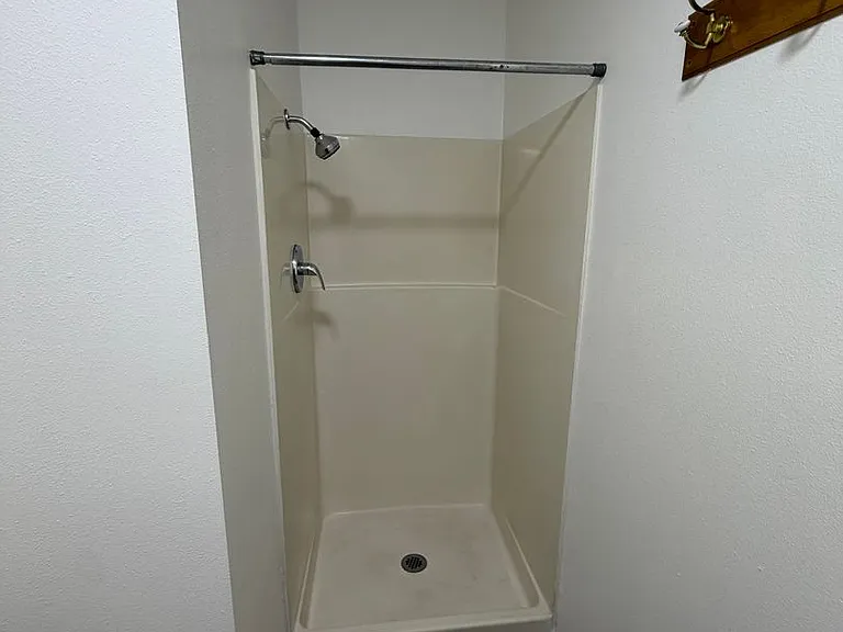 127 Mortimer St #3 — Photo 8