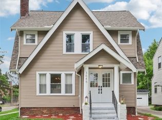 3645 Silsby Rd, University Heights, OH 44118