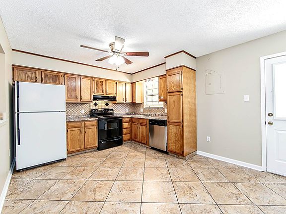 5th image of 200 Moss Ln APT B3