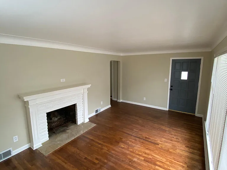 21726 Cedar St — Photo 13