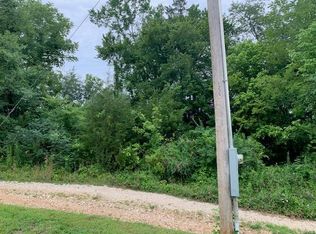 220 S Spring St, Steelville, MO 65565