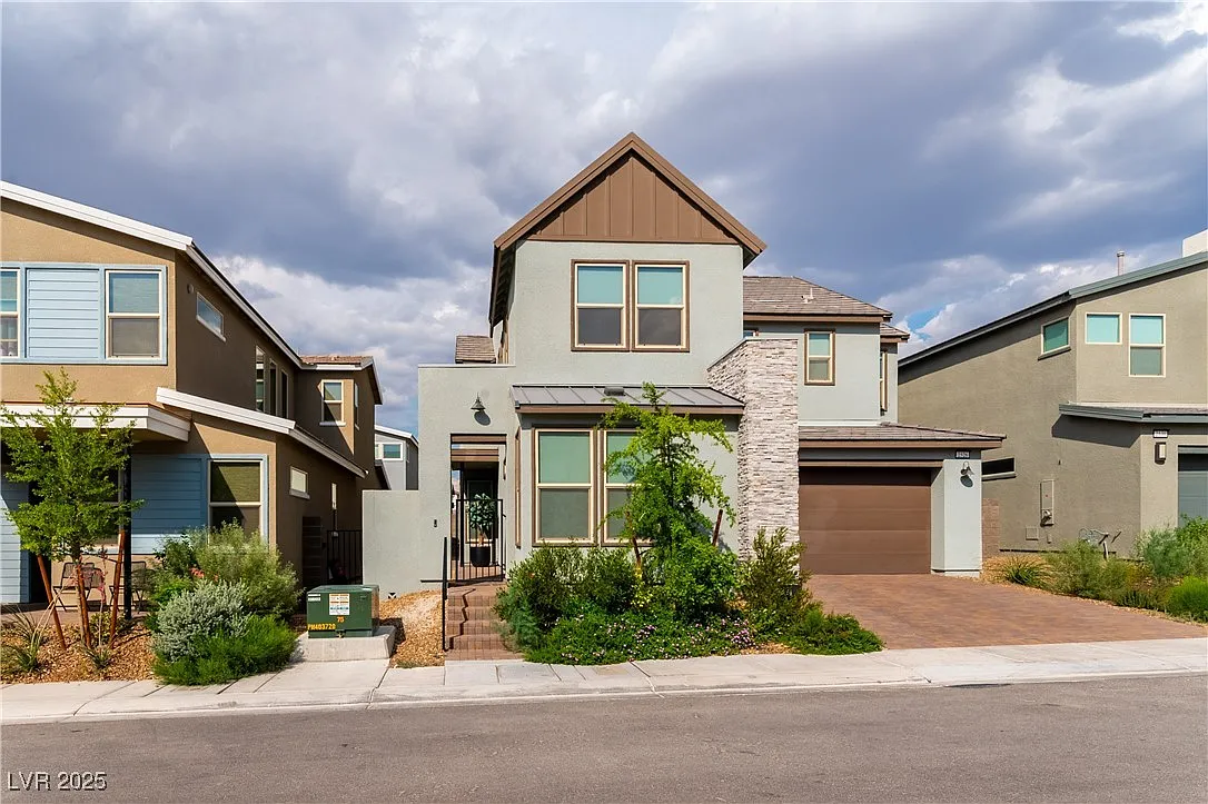 4 bed, 3.0 bath, 2431 sqft, $3,500 — Photo 1