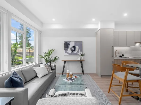 7161 17th Ave #107, Burnaby, BC V3N 0K1