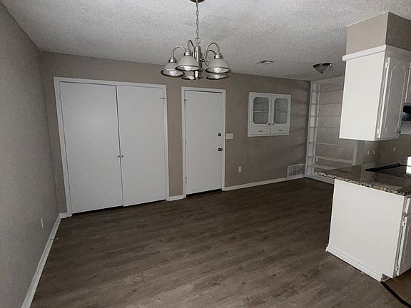 3rd image of 1801 Edwards Ave