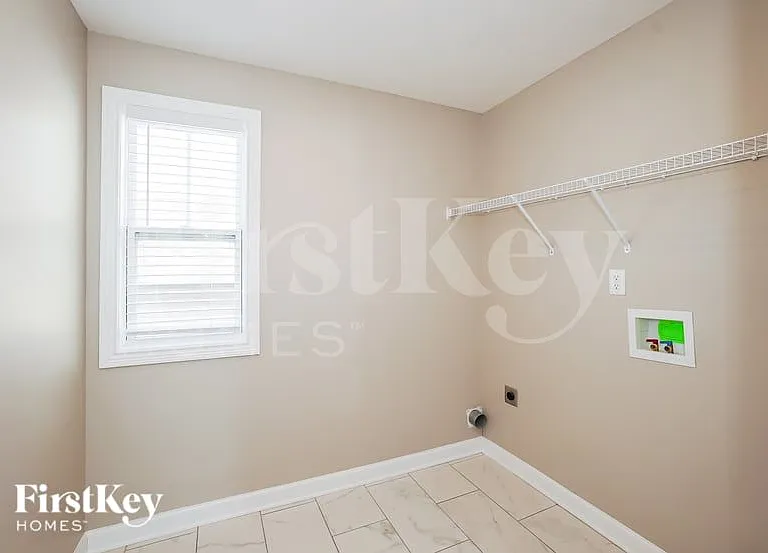 1679 Ellie Piper Cir — Photo 8