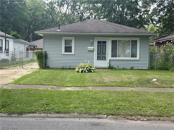 625 Delaware Ave, Elyria, OH 44035