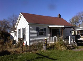 703 Bennett St, New Salem, IL 62357