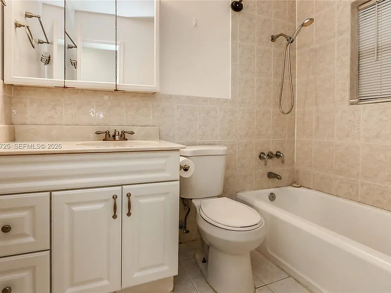 706 S 19th Ave — Photo 20