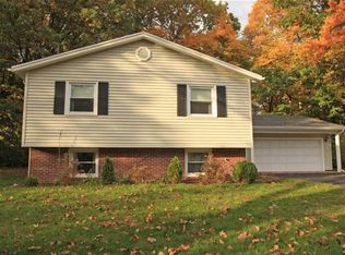 70 Lantern Ln, Rochester, NY 14623