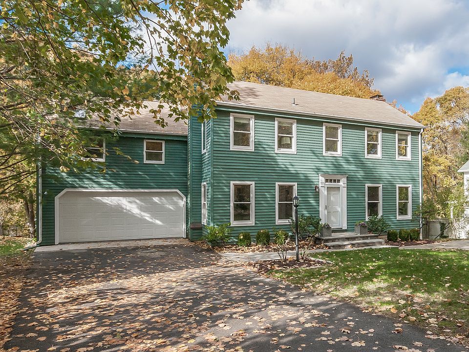 2nd image of 278 Rowayton Ave