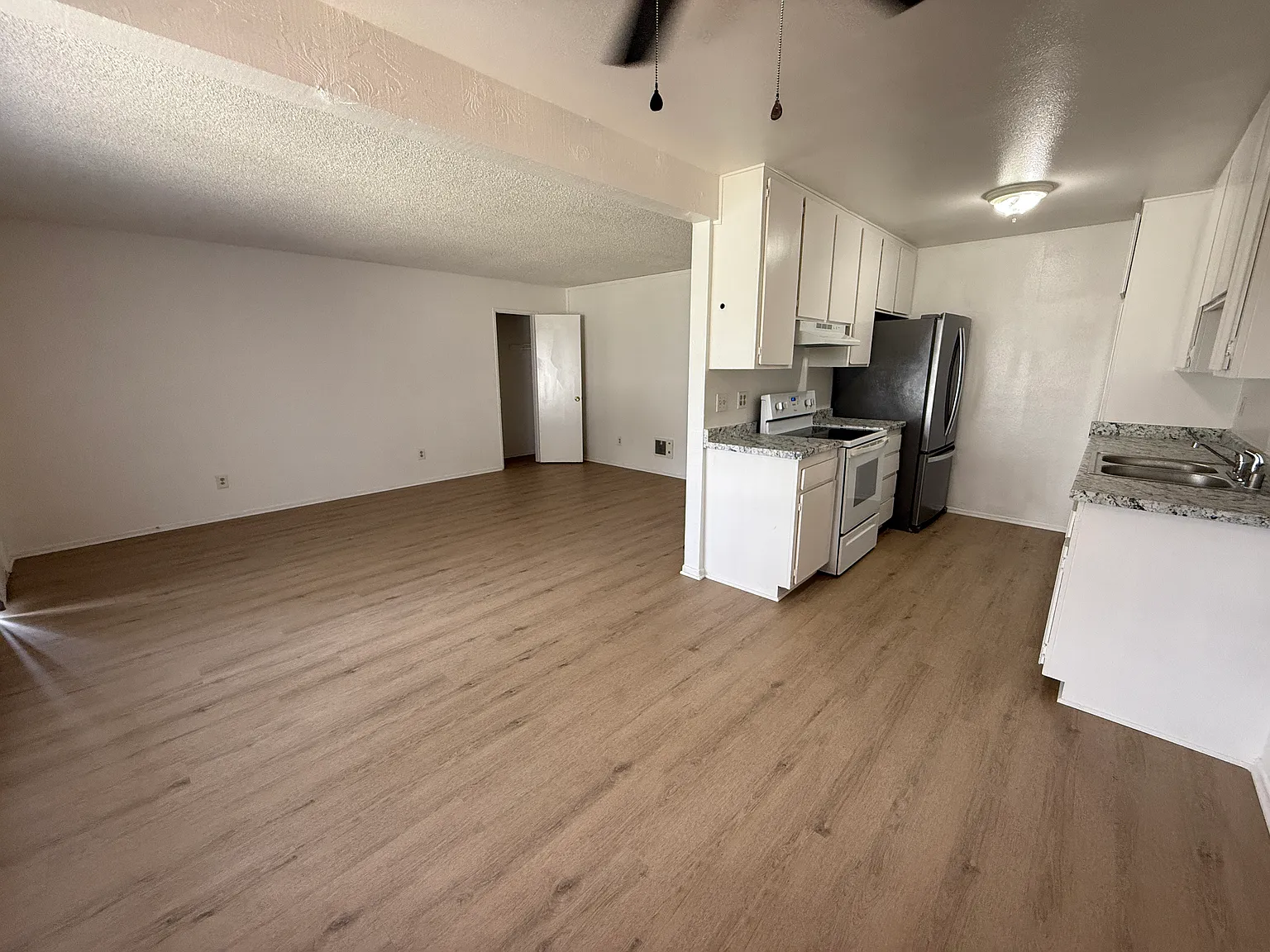 2 bed, $2,250 — Photo 2
