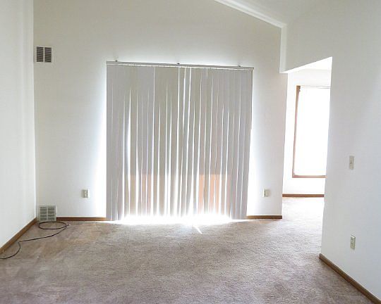 4th image of 34 Sinykin Cir