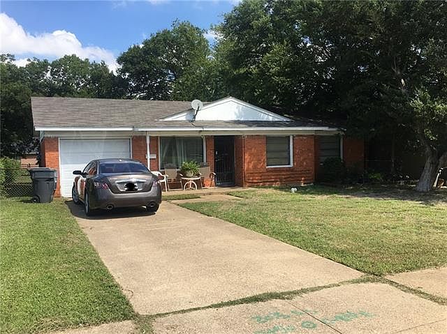 1st image of 807 Clearwood Dr