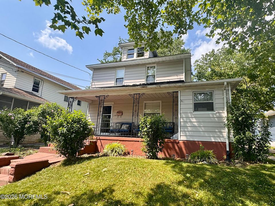 1st image of 32 4th Avenue