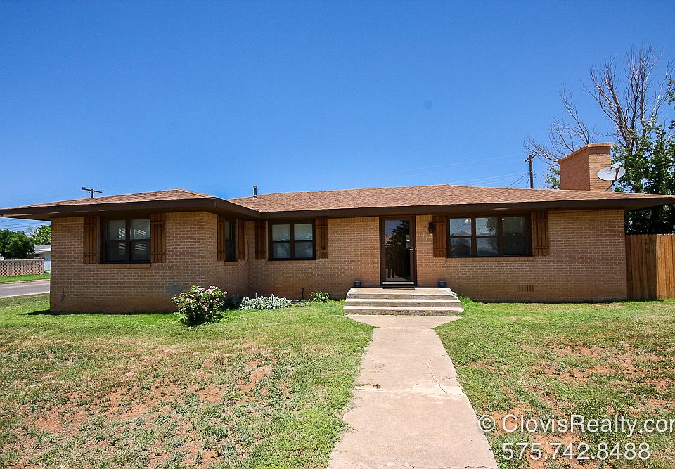 1st image of 100 E Christopher Dr