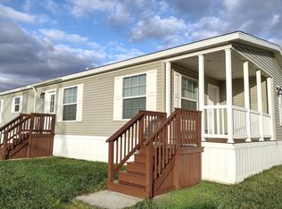 23187 Stag Ct, New Boston, MI