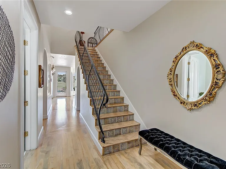 8628 Scarsdale Dr — Photo 37