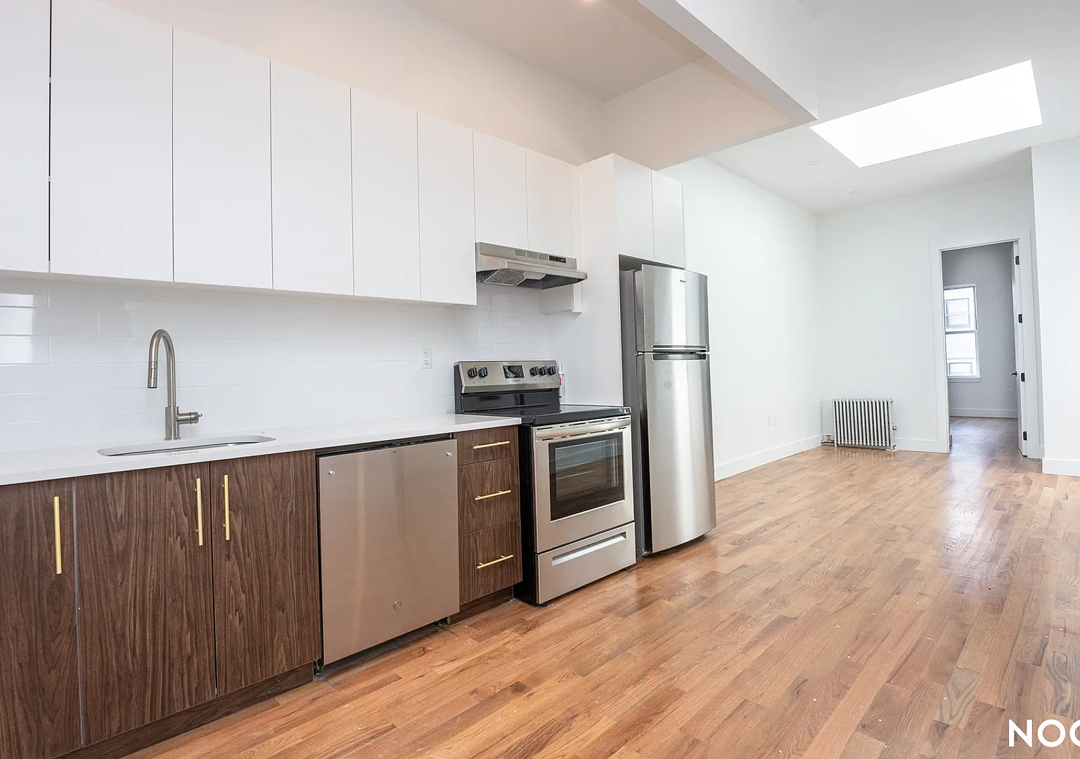 757 Hart Street — Photo 1