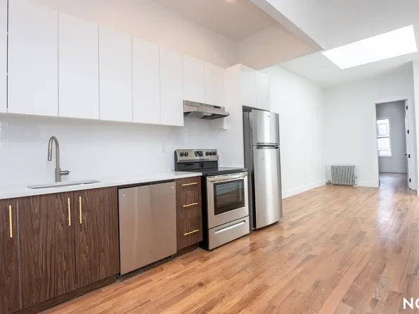 757 Hart Street image 1 of 16