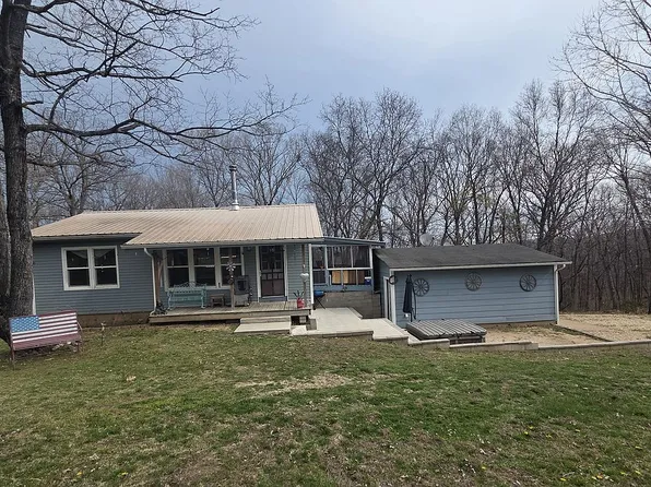 1305 Hartshorn Dr, Hermann, MO 65041