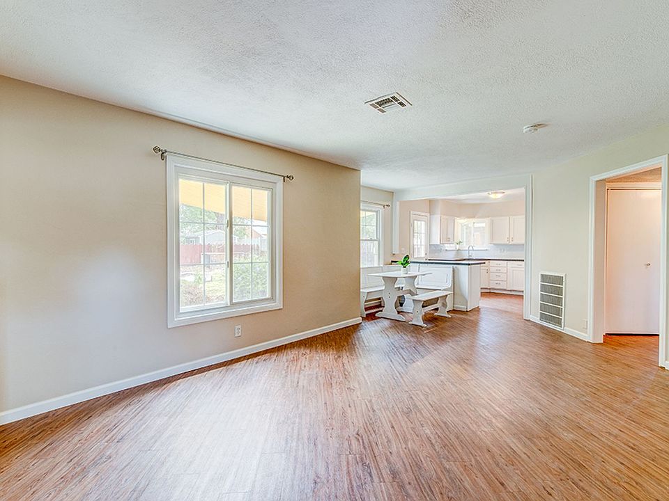 1st image of 1324 Sweeney Ave