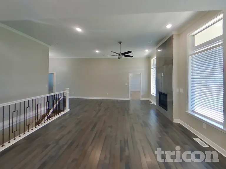 11235 N Bristol Ave — Photo 2