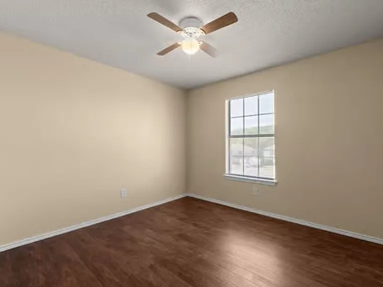 906 Tanner Rd — Photo 22