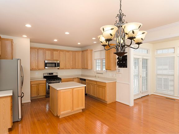 4th image of 9335 Cumbria Valley Dr