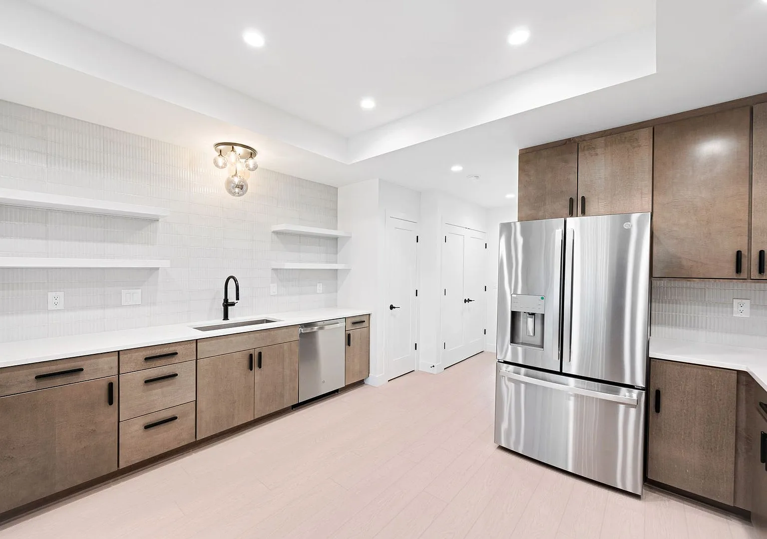 Brand-New 4BD, 4.5BA Wheat Ridge Townhome with Optional Private Studio — Photo 4