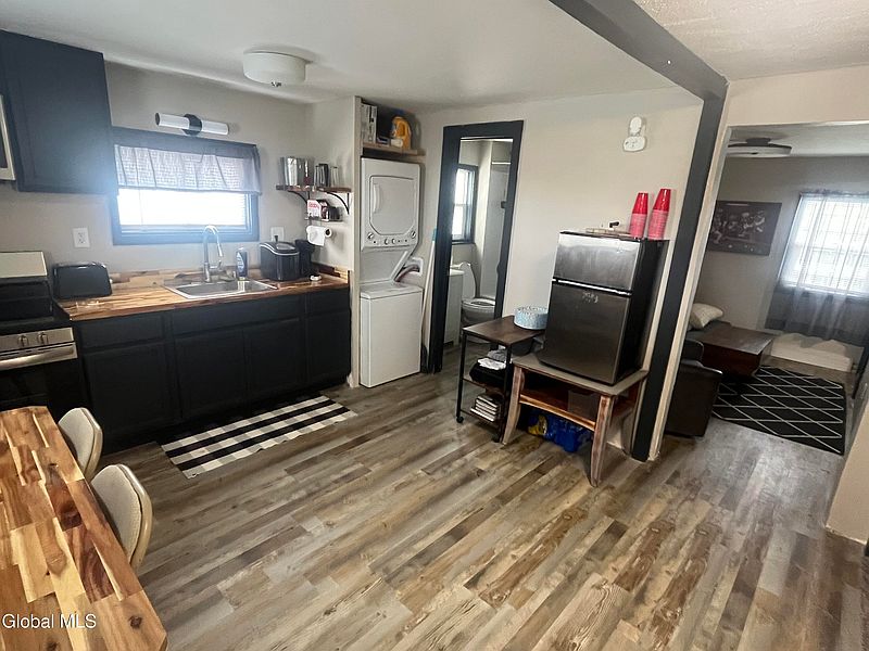 2nd image of 46 Ferry Street #Rear