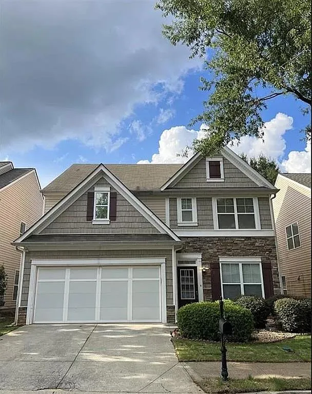 4 bed, 2.5 bath, 2165 sqft, $2,800 — Photo 1