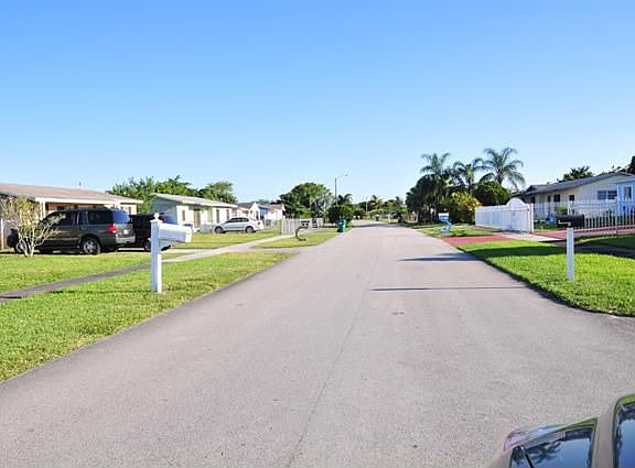 3rd image of 20247 NW 32nd Pl