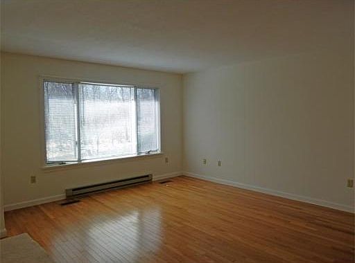 2nd image of 43 Warburton Way