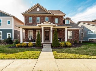 180 Ashington Cir, Hendersonville, TN 37075