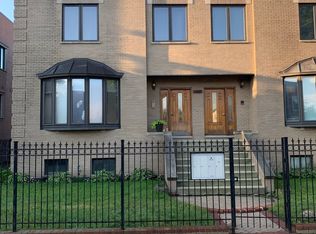 2439 W Erie St APT 2E, Chicago, IL 60612