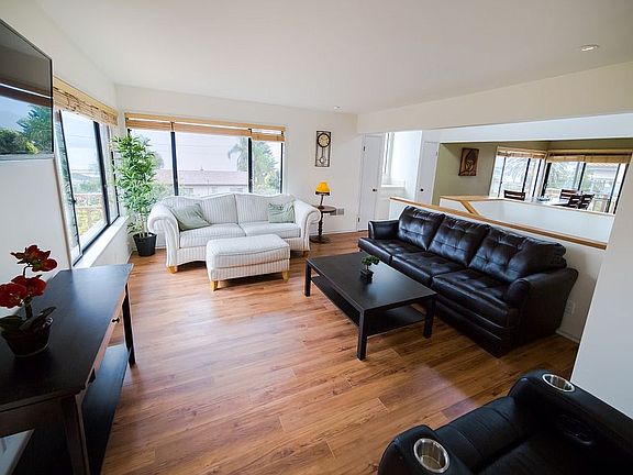 2nd image of 6931 San Fernando Ave