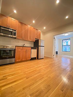 1st image of 225 E 89th St APT A4