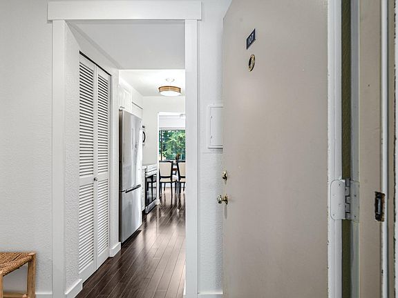 2nd image of 9912 NE 116th St APT 107