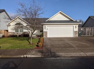 4020 S Redwood Dr, Springfield, OR 97478