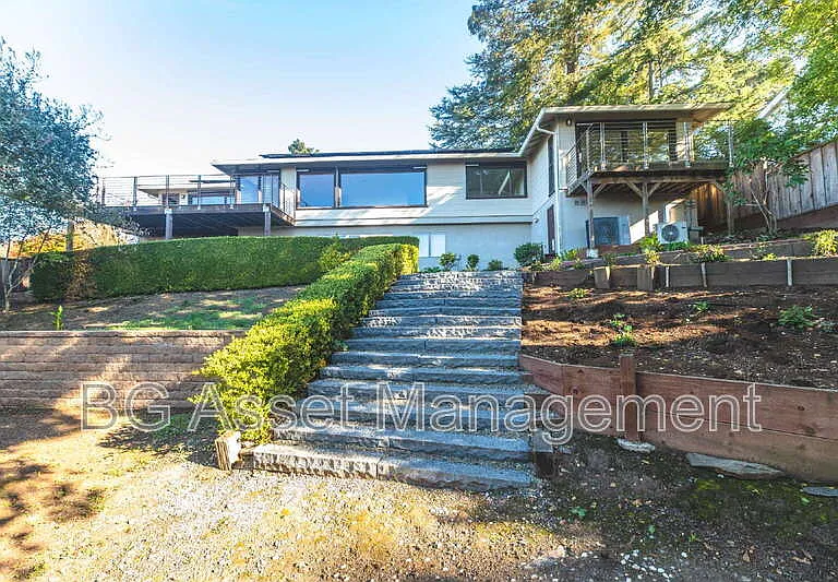 1411 Arlington Blvd — Photo 29