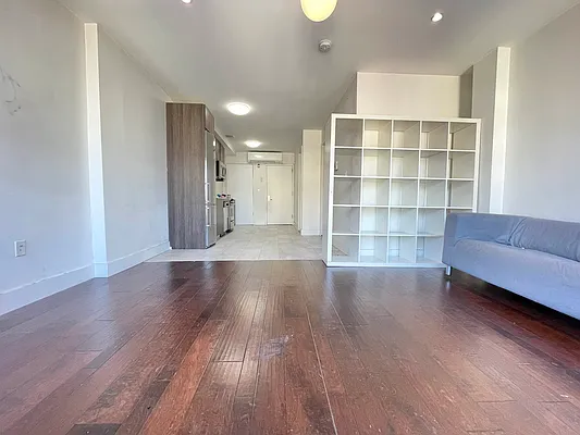 Rented by Bruma Realty LLC | media 4