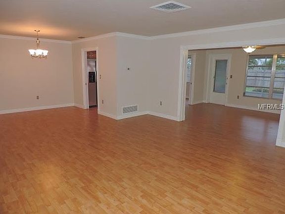 3rd image of 3125 Regatta Cir