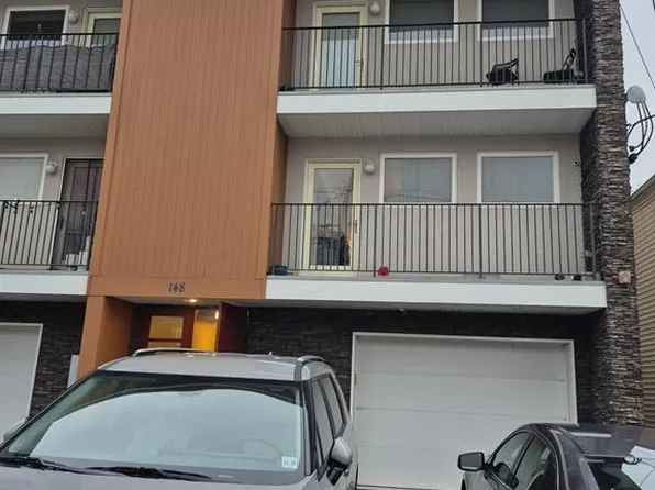 148 Oakwood Ave Room B, Cliffside Park, NJ 07010