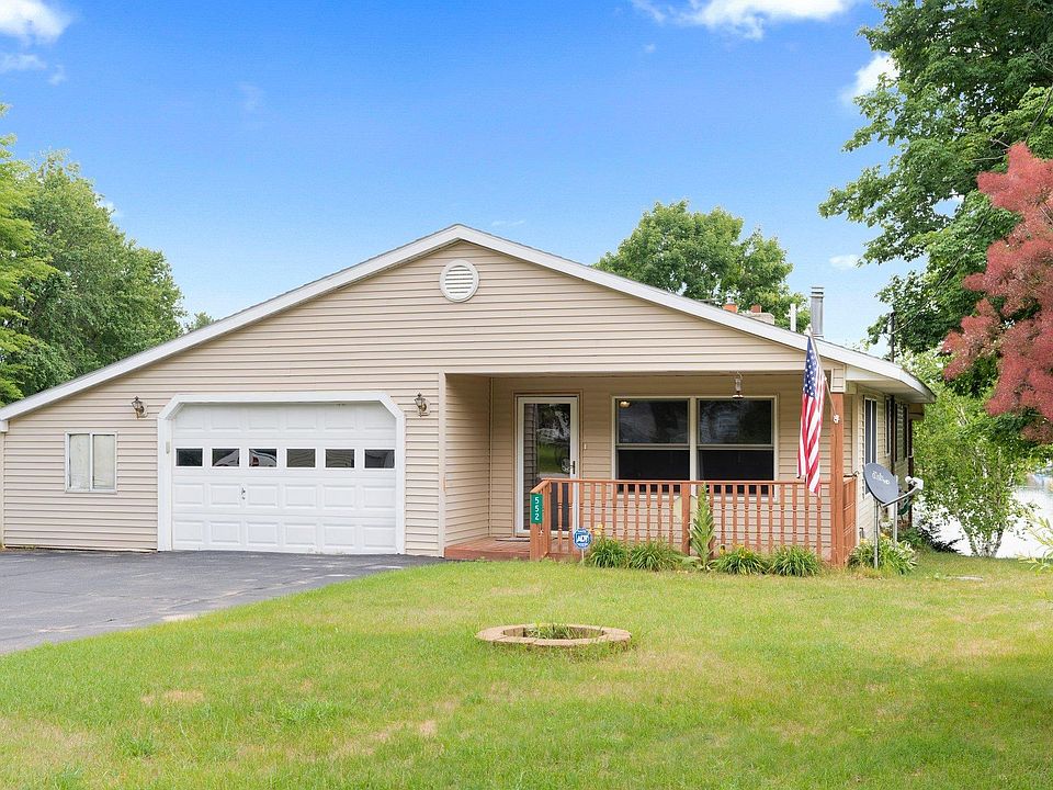 1st image of 552 Gitchegumee Dr
