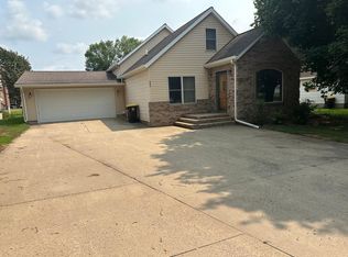 523 Davis Ave, Westbrook, MN 56183