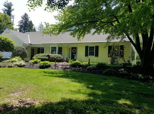 1310 Meadowbrook Rd, Lancaster, PA 17603