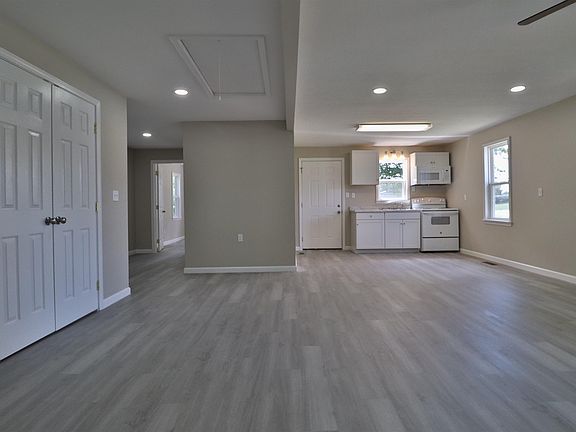 5th image of 224 Kellar Ave