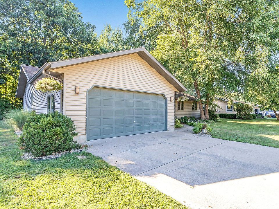 5648 Newton Ave, Coloma, MI 49038 Zillow