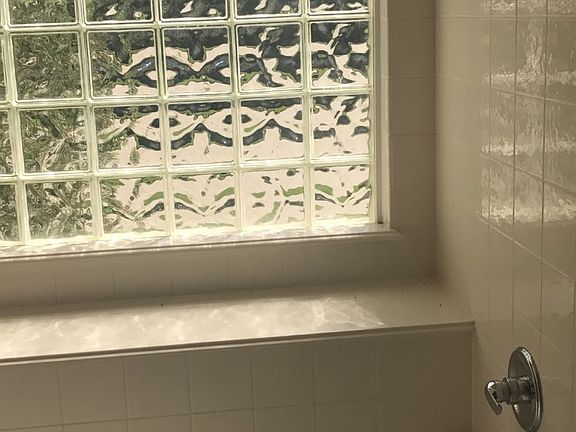 4th image of 6607 Lake Woodlands Dr APT 112